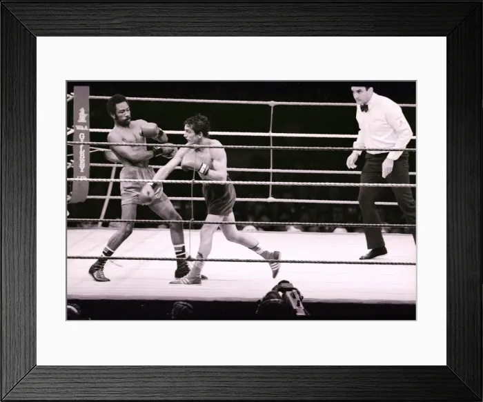 Framed Print : Boxing-Boxing Featherweight champion of the world. Barry McGuigan v Eusebio Pedroza Framed Print : Boxing-Boxing Featherweight champion of the world. Barry McGuigan v Eusebio Pedroza