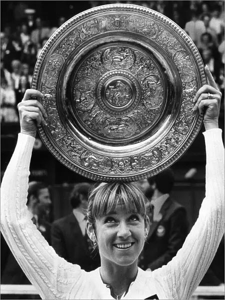 Chris Evert Lloyd celebrating after winning the Wimbledons Womens Single Final in 1976