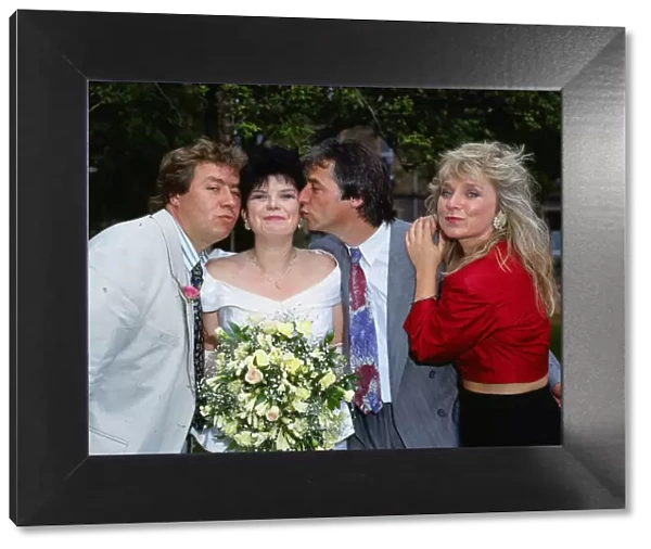 Elaine C Smith actress July 1988 with husband Bob Morton on their wedding day