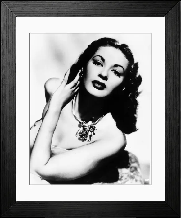 Framed Print : Yvonne De Carlo Canadian actress 1947 Framed Print : Yvonne De Carlo Canadian actress 1947