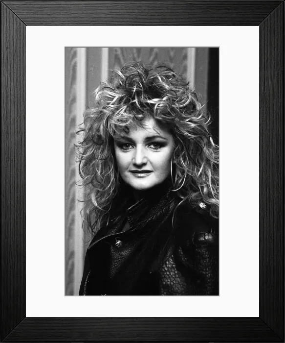 Framed Print : Bonnie Tyler at the Penns Hall Hotel, Sutton Coldfield 27th January 1988 Framed Print : Bonnie Tyler at the Penns Hall Hotel, Sutton Coldfield 27th January 1988