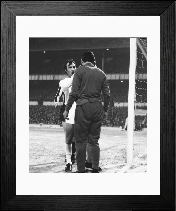 Framed Print : FA Cup Third Round replay at White Hart Lane. Tottenham Hostpur 5 v Bradford City 0 Framed Print : FA Cup Third Round replay at White Hart Lane. Tottenham Hostpur 5 v Bradford City 0