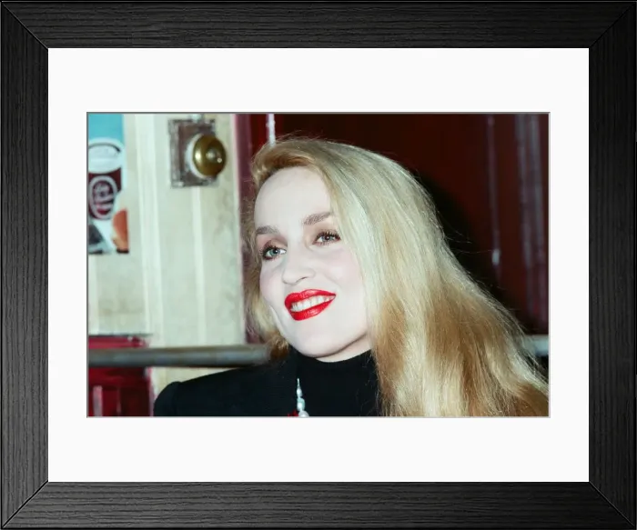 Framed Print : Actress & model Jerry Hall, who is currently starring in a West End Production of Bus Framed Print : Actress & model Jerry Hall, who is currently starring in a West End Production of Bus