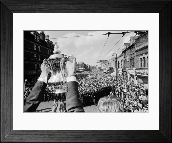 Framed Print : 1960 1961 Tottenham Hotspur Double Winning Season. Spurs team return to London in Framed Print : 1960 1961 Tottenham Hotspur Double Winning Season. Spurs team return to London in