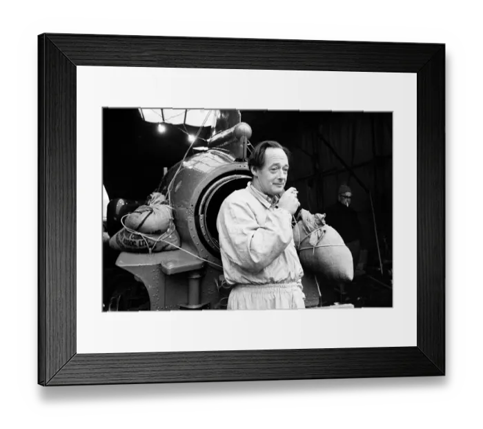 Framed Print : Donald Campbell takes Bluebird on Coniston Water for the first time Framed Print : Donald Campbell takes Bluebird on Coniston Water for the first time