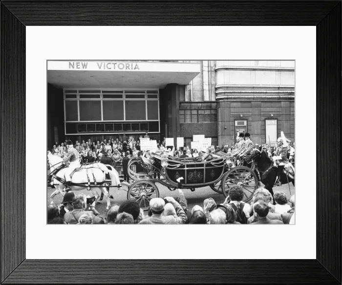 Framed Print : The coach carrying Queen Elizabeth II and President Nicolae Ceausescu seen here leaving Framed Print : The coach carrying Queen Elizabeth II and President Nicolae Ceausescu seen here leaving