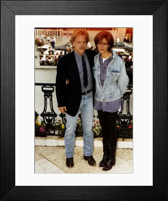 Framed Print : Julia Roberts Actress and former boyfriend Keifer Sutherland in Deaville Framed Print : Julia Roberts Actress and former boyfriend Keifer Sutherland in Deaville