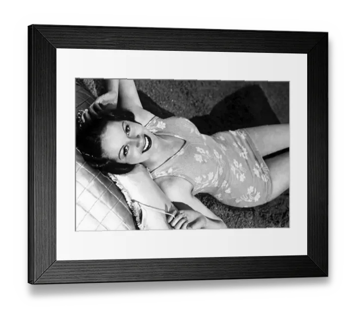 Framed Print : Actress Pat Kirkwood in Humpty Dumpty, July 1939 Framed Print : Actress Pat Kirkwood in Humpty Dumpty, July 1939