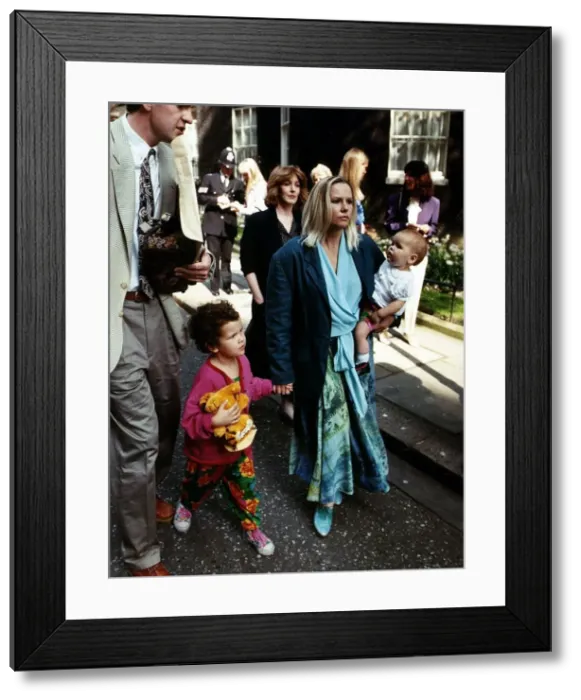 Framed Print : Pamela Stephenson Actress With children Daisy Scarlet Framed Print : Pamela Stephenson Actress With children Daisy Scarlet