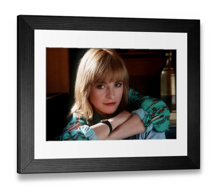 Framed Print : Amanda Donohoe actress who starred in film Castaway with Oliver Reed circa 1988 Framed Print : Amanda Donohoe actress who starred in film Castaway with Oliver Reed circa 1988