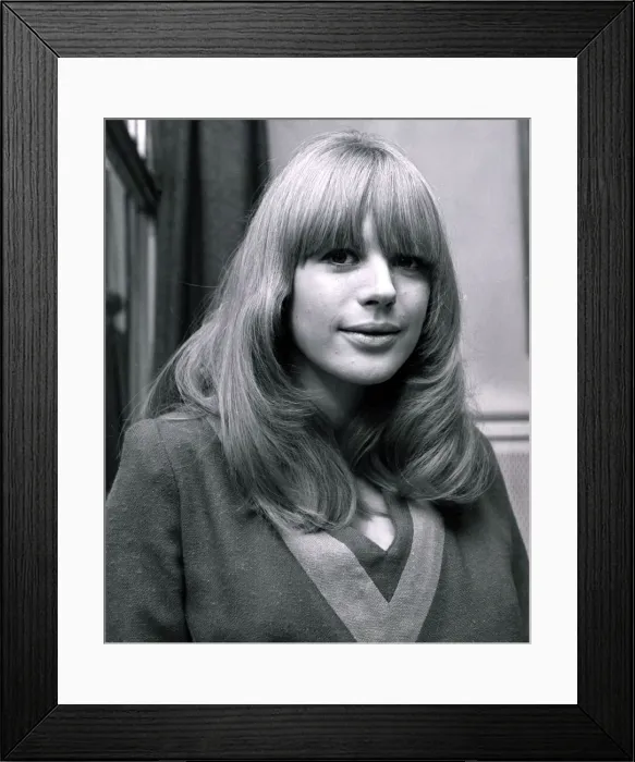 Framed Print : Marrianne Faithfull singer and actress November 1965 Framed Print : Marrianne Faithfull singer and actress November 1965