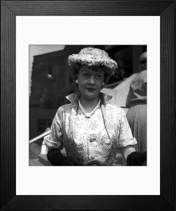 Framed Print : Actress Eleanor Summerfield, 1953 Framed Print : Actress Eleanor Summerfield, 1953
