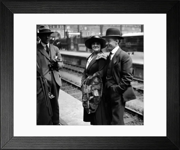 Framed Print : Jimmy Wilde with his wife after returning from his American tour Wilde was Framed Print : Jimmy Wilde with his wife after returning from his American tour Wilde was