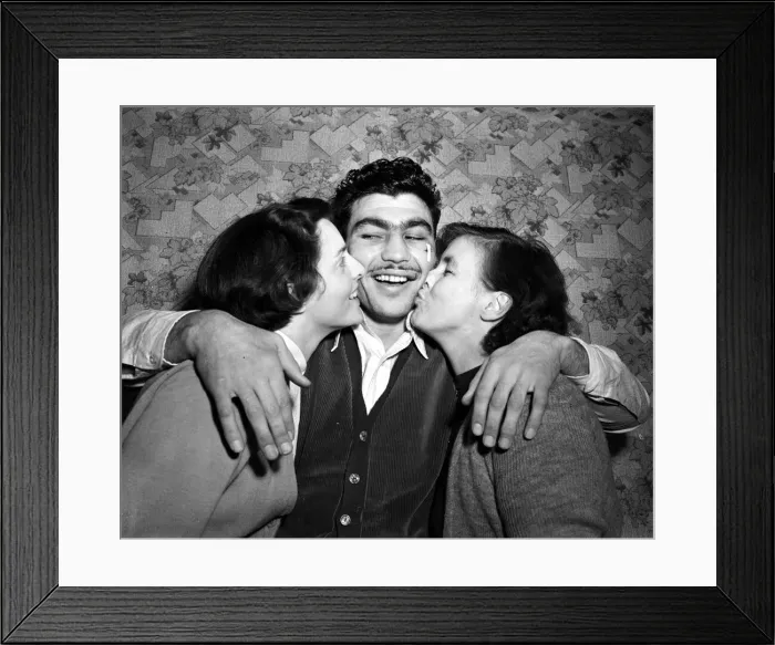 Framed Print : Jack Gardner with his wife and Mother at their home after the had beaten Bruce Woodcock Framed Print : Jack Gardner with his wife and Mother at their home after the had beaten Bruce Woodcock