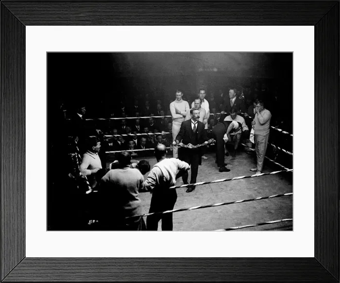 Framed Print : Boxing Goddard v Smith Nov 1918 Framed Print : Boxing Goddard v Smith Nov 1918