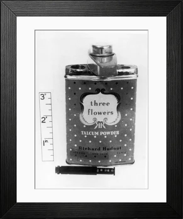 Framed Print : Equipment used by spy Gordon Lonsdale. Portland Spy Ring. c. 1961 Framed Print : Equipment used by spy Gordon Lonsdale. Portland Spy Ring. c. 1961
