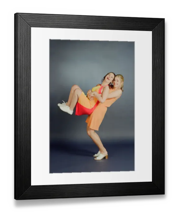 Framed Print : Television presenter Jenni Falconer with friend Vicki Simpson. 24th July 1996 Framed Print : Television presenter Jenni Falconer with friend Vicki Simpson. 24th July 1996