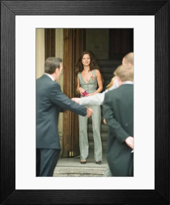 Framed Print : Sean Pertwee wedding. Guests arriving at the church. Kate Moss