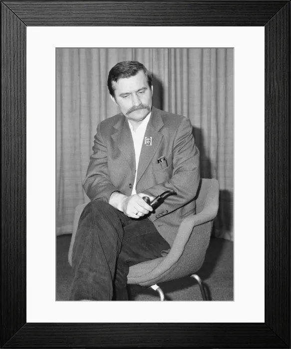 Framed Print : Lech Walesa Polish Union Leader seen here giving a press conference at Heathrow Airport Framed Print : Lech Walesa Polish Union Leader seen here giving a press conference at Heathrow Airport