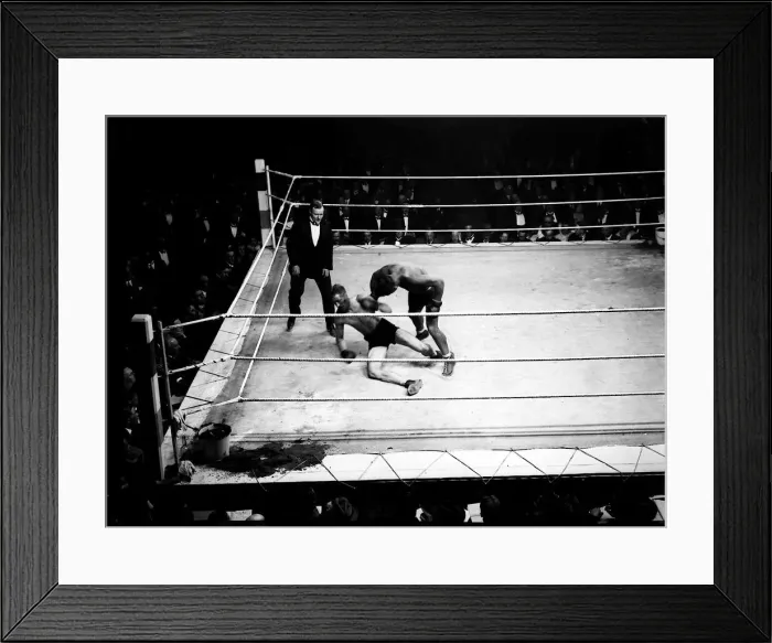 Framed Print : Boxing Wells V Beckett May 1920 Framed Print : Boxing Wells V Beckett May 1920