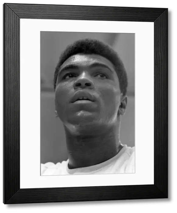 Framed Print : American world champion heavyweight boxer Muhammad Ali, formerly known as Cassius Clay Framed Print : American world champion heavyweight boxer Muhammad Ali, formerly known as Cassius Clay