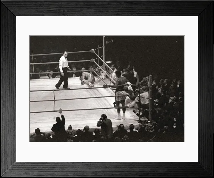 Framed Print : Cassius Clay August 1966 Title fight against Brian London Boxing, 1960s Framed Print : Cassius Clay August 1966 Title fight against Brian London Boxing, 1960s