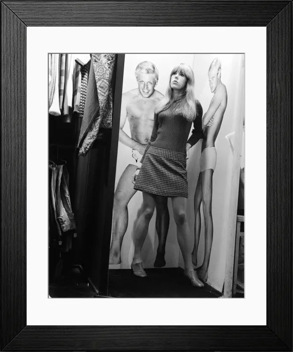 Framed Print : Fashion Carnaby Street Shop November 1966 Jenny Boyd 18 year old sister of model Framed Print : Fashion Carnaby Street Shop November 1966 Jenny Boyd 18 year old sister of model