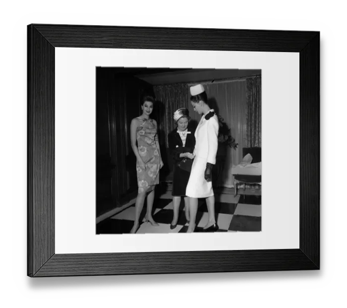 Framed Print : Mrs Reginald Maudling November 1962 opening London Fashion Week with two of the models