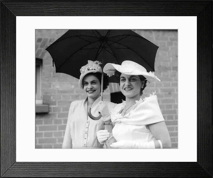 Framed Print : 1953 Clothing Ascot Fashion Mrs E Kess and Mrs Collins. june 1953