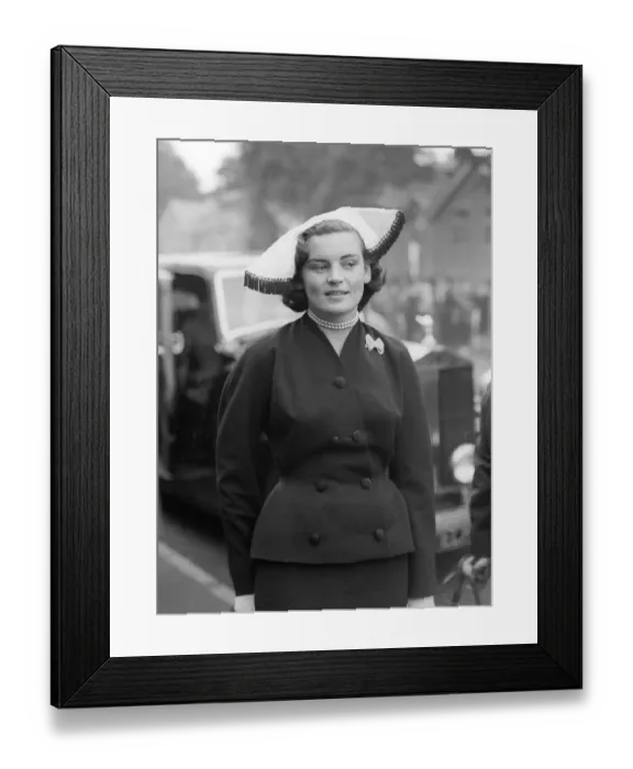 Framed Print : 1953 Clothing Ascot Fashion Mrs W Ofner wearing a white fur hat with navy blue