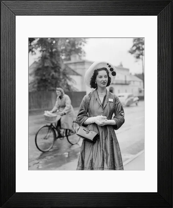 Framed Print : 1953 Clothing Ascot Fashion Mrs Peter Black wore a white picture hat of straw Framed Print : 1953 Clothing Ascot Fashion Mrs Peter Black wore a white picture hat of straw