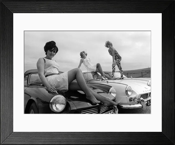 Framed Print : Googl-Eye Boutique Owners April 1966 Gail Meredith (L) Framed Print : Googl-Eye Boutique Owners April 1966 Gail Meredith (L)