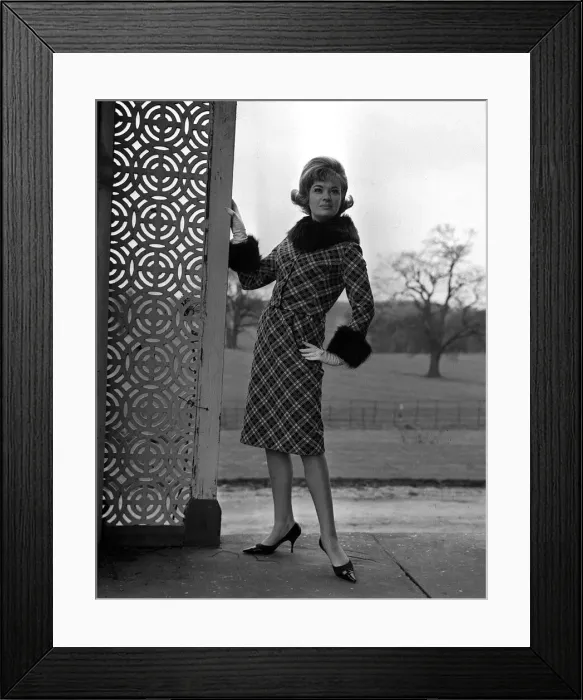 Framed Print : Charity Fashion show on behalf of Cheshire Homes at Sappworth Hall near Harrogate