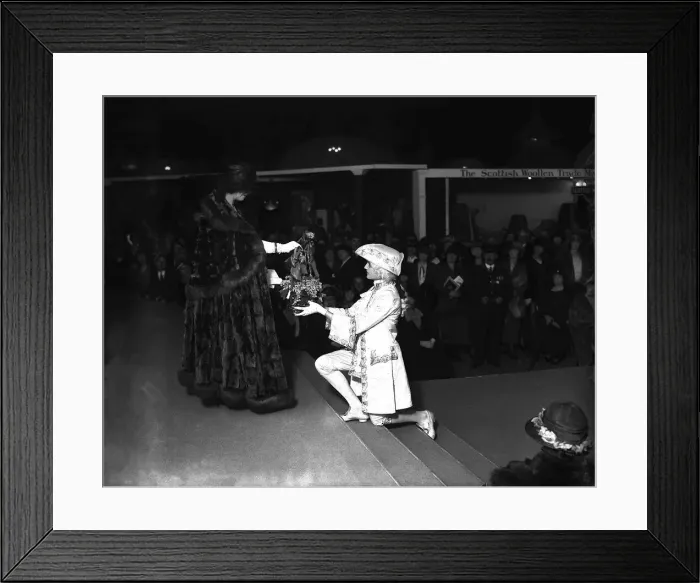 Framed Print : Princess Ali Khan opens a Daily Mirror fashion fair at Holland Park Hall April 1923 Framed Print : Princess Ali Khan opens a Daily Mirror fashion fair at Holland Park Hall April 1923