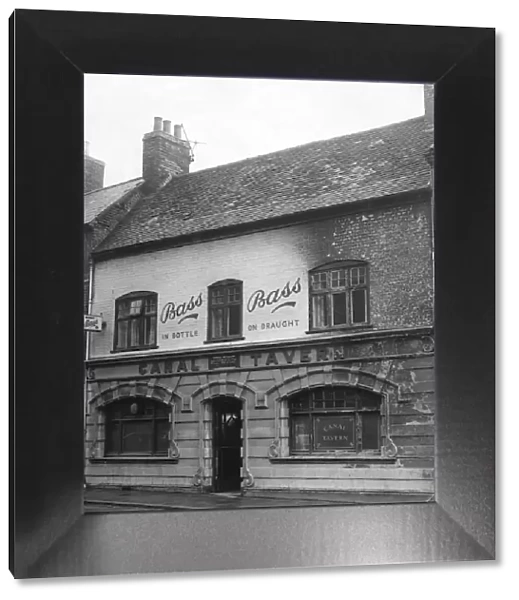 The Canal Tavern, No. 5, Leicester Row, Coventry. 22nd March 1963