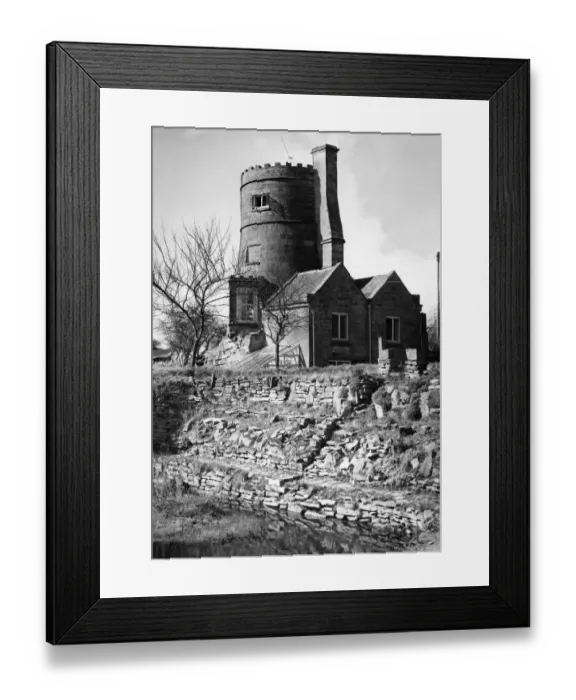 Framed Print : The old windmill in the Worcestershire village of Inkberrow. 17th April 1958