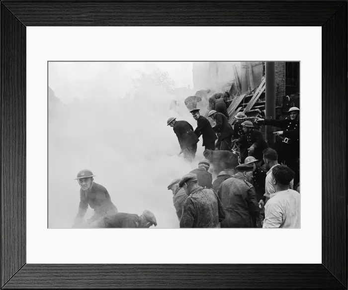 Framed Print : V1 (Robotplane) damage on Rosebery Avenue. Firemen and rescue services at work Framed Print : V1 (Robotplane) damage on Rosebery Avenue. Firemen and rescue services at work