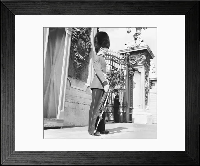 Framed Print : The Coldstream guards seen here mounting the guard at Buckingham Palace with the new Framed Print : The Coldstream guards seen here mounting the guard at Buckingham Palace with the new