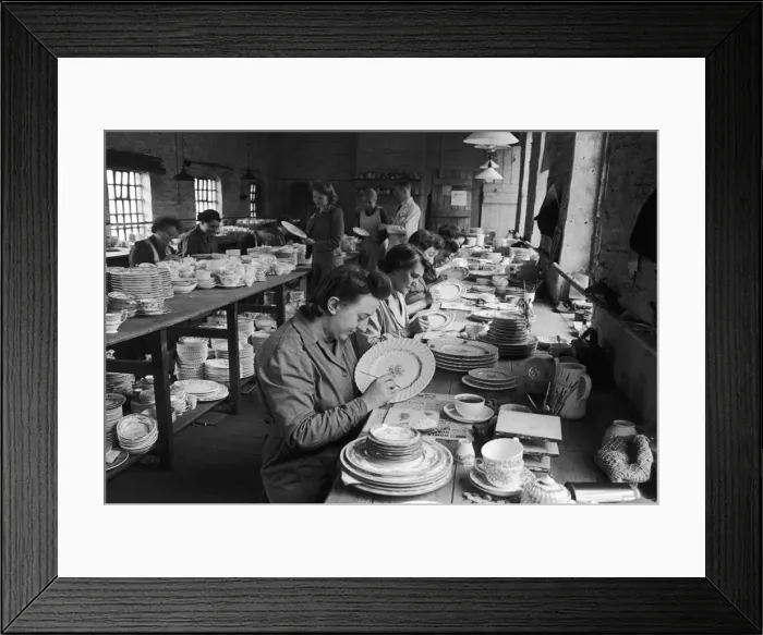 Framed Print : A team of painters at the Minton China Works in Stoke On Trent Framed Print : A team of painters at the Minton China Works in Stoke On Trent