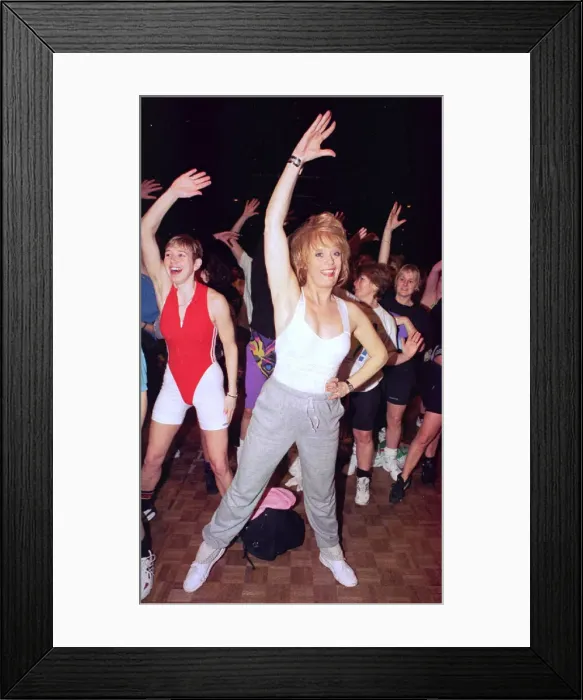Framed Print : Sherrie Hewson helping the ladies of Butlins Holiday Camp in Bognor get fit Framed Print : Sherrie Hewson helping the ladies of Butlins Holiday Camp in Bognor get fit