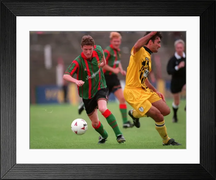 Framed Print : Glentoran v Notts County Football Match August 1996 Glentoran footballer Framed Print : Glentoran v Notts County Football Match August 1996 Glentoran footballer