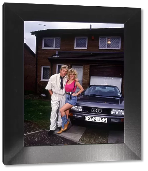 Frank McAvennie & Jenny Blyth outside their home 1989