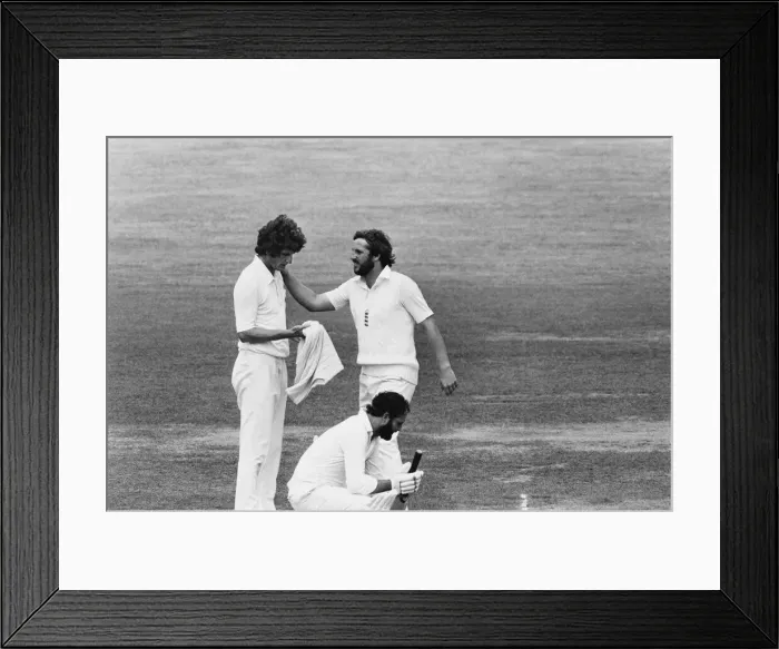 Framed Print : England v Australia 2nd test match of The Ashes at Lords Framed Print : England v Australia 2nd test match of The Ashes at Lords