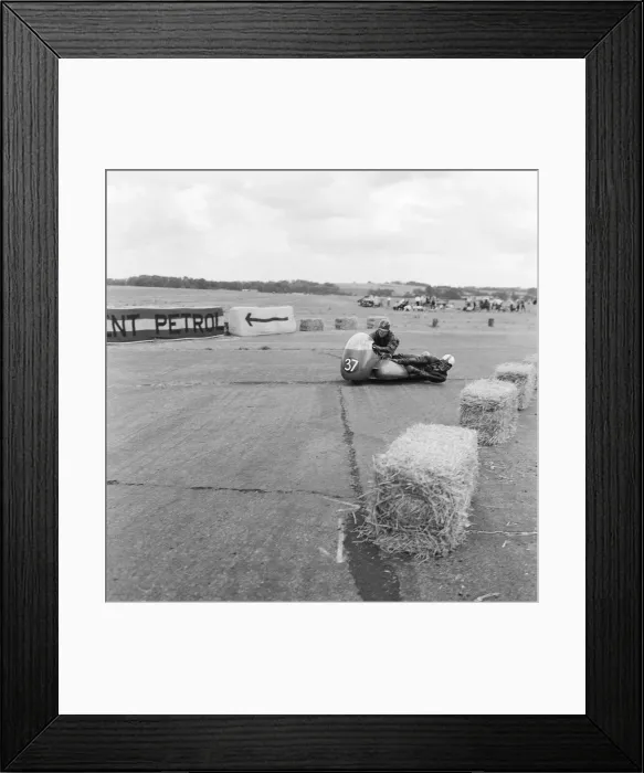 Framed Print : Action from the Daily Herald Motor Cycle Racing Championship at Thruxton Framed Print : Action from the Daily Herald Motor Cycle Racing Championship at Thruxton