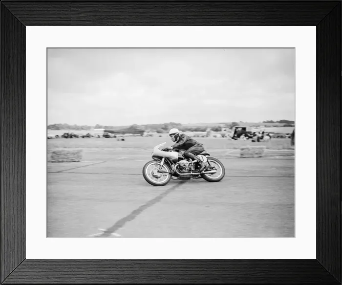Framed Print : Action from the Daily Herald Motor Cycle Racing Championship at Thruxton
