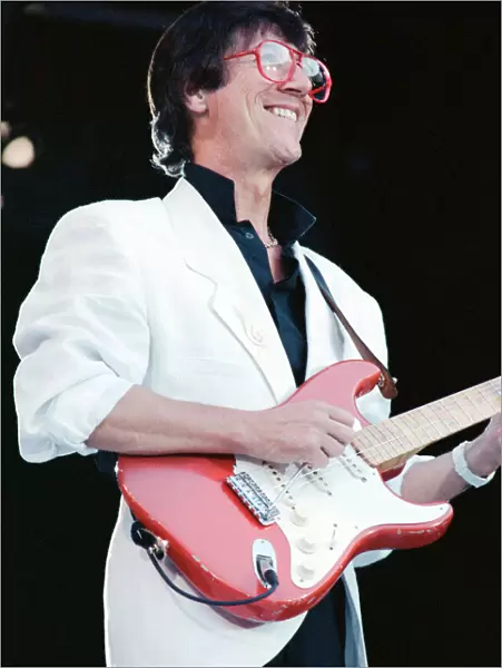 Hank Marvin - From A Distance - The Event. Wembley Stadium June 17 1989