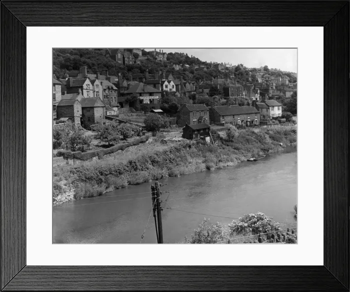 Framed Print : View overlooking River Severn, towards the town of Ironbridge in Shropshire