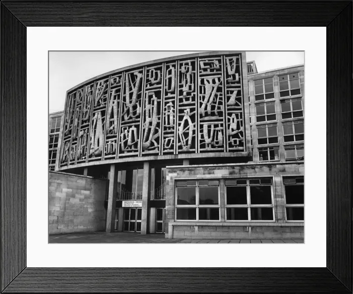 Framed Print : Entrance to Leeds University. 29th January 1969 Framed Print : Entrance to Leeds University. 29th January 1969