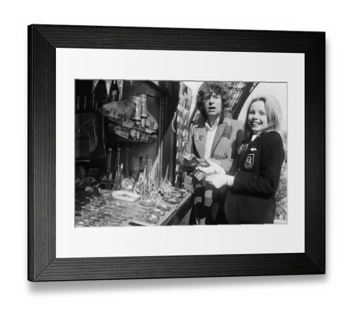Framed Print : Actor Tom Baker - the 4th Doctor Who, pictured with fellow Time Lord Romana played by