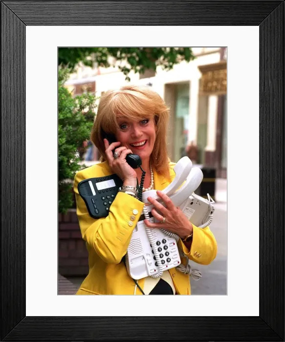 Framed Print : Coronation actress Sherrie Hewson pictured at the BT shop in Buchanan Street, Glasgow Framed Print : Coronation actress Sherrie Hewson pictured at the BT shop in Buchanan Street, Glasgow